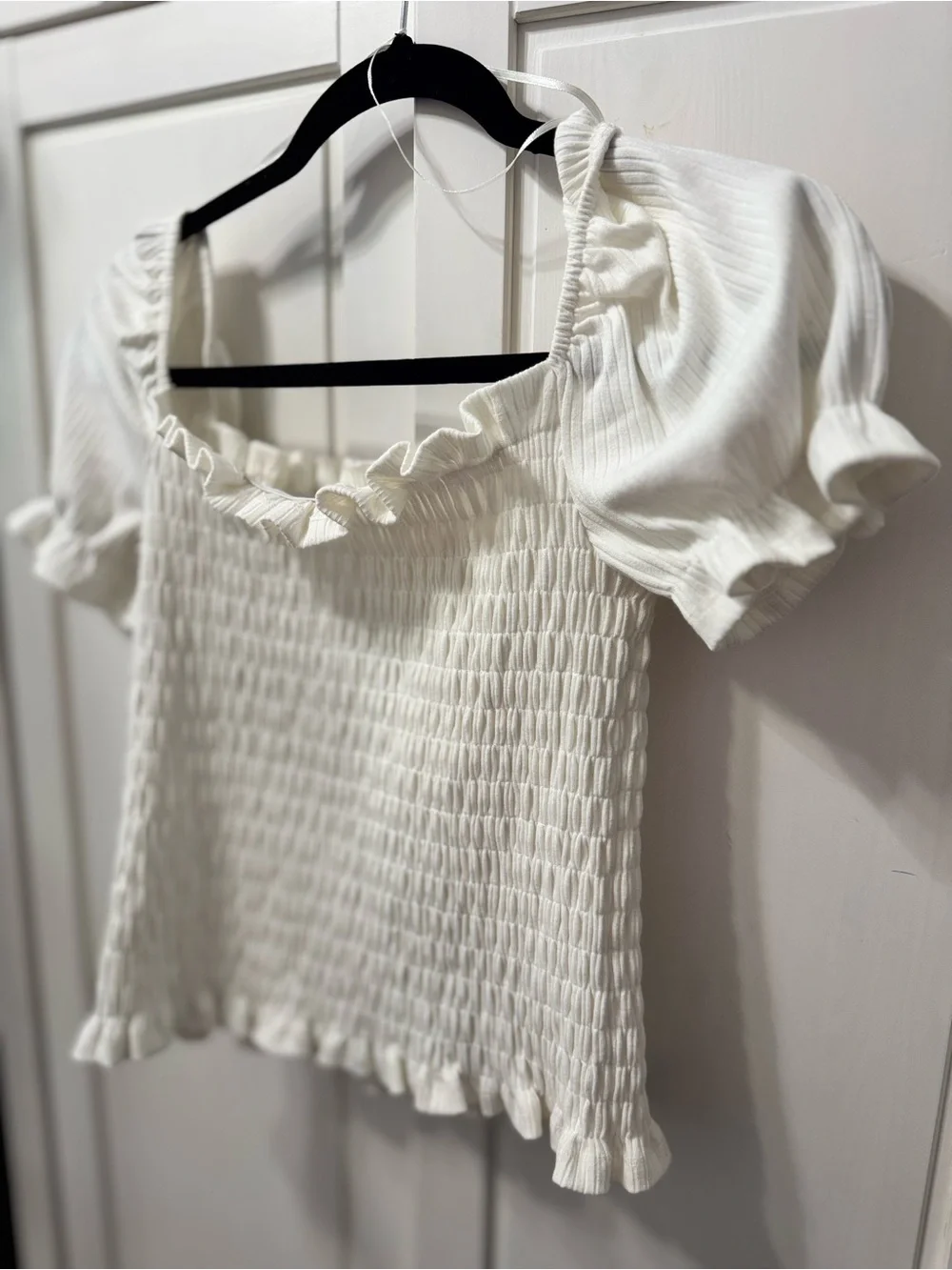 ASTR The Label Mason White Smocked Puff Sleeve Crop Top L